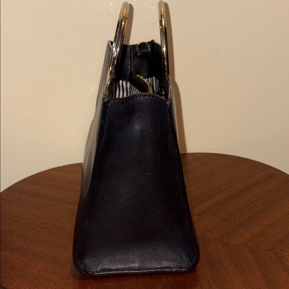 Kate Spade satchel Crossbody bag leather black goldtone round ring handles EUC - Picture 6 of 17